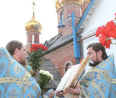 ПОД ПОКРОВОМ БОГОРОДИЦЫ: храм в Старом городе особенный: ведь его строил святой Варсонофий