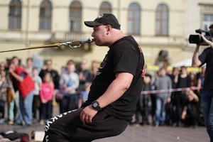 300x200 242075871