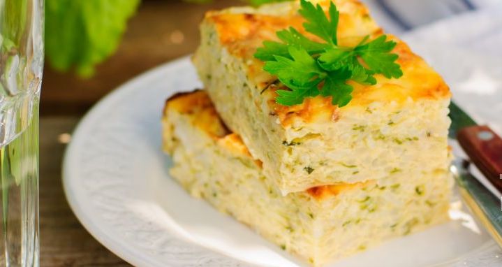 recept zapekanka iz kabachkov s syrom